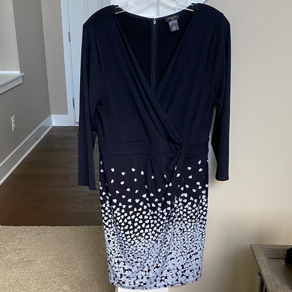 Ann Taylor Navy and White Clover Dress